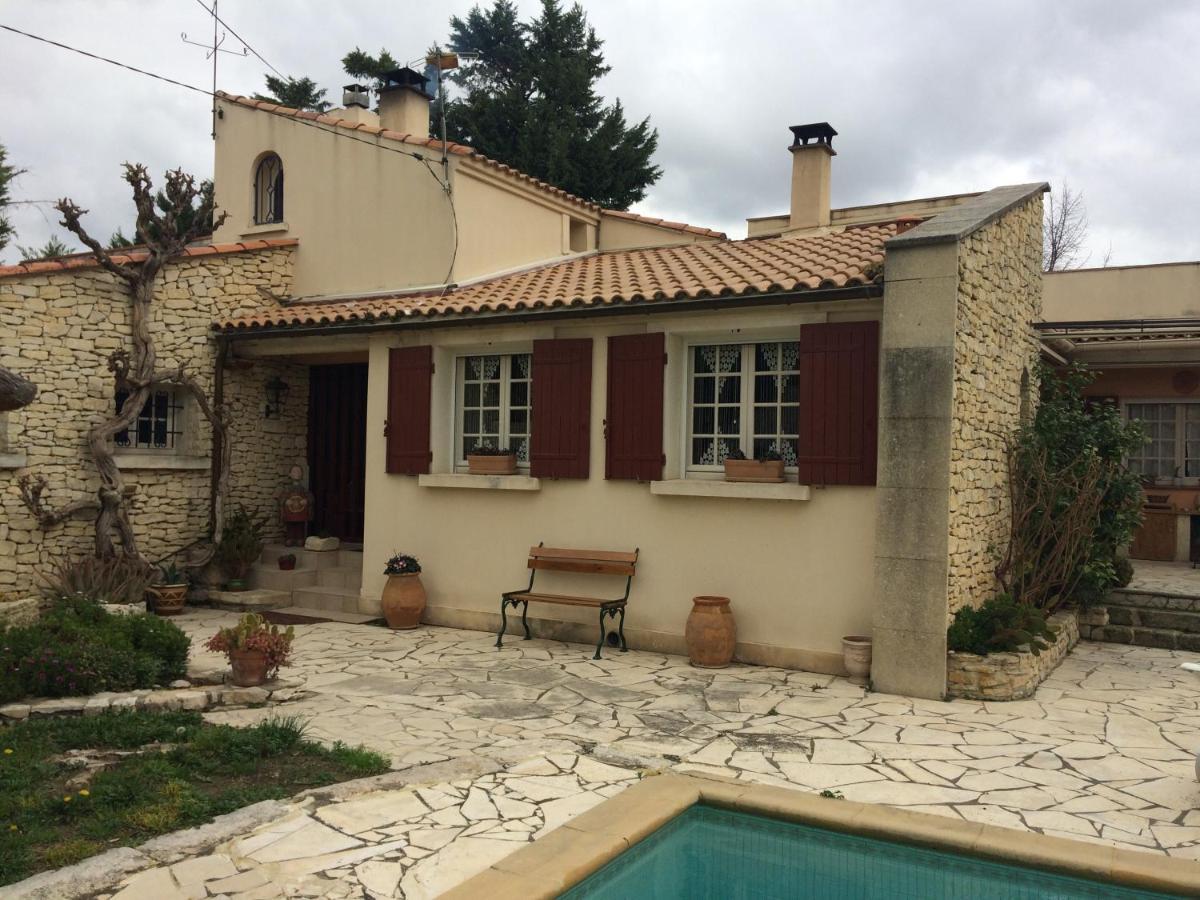 Chambre Dans Villa Charmante Vallabrègues Екстериор снимка